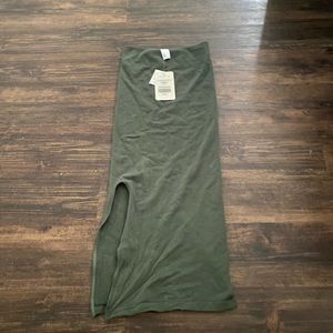 Body-con midi skirt. Tags on and never been worn